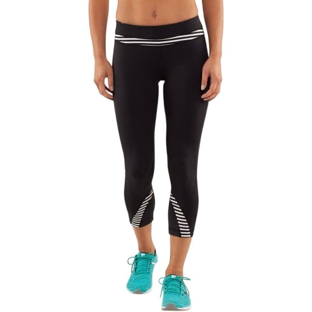Lululemon Run: Inspire Crop II Women’s Size 8 Black/White W6085S *EUC